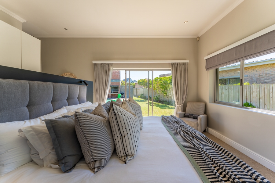 4 Bedroom Property for Sale in Cape St Francis Eastern Cape